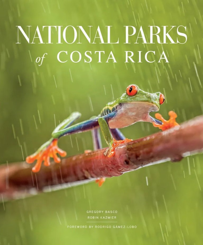 LIBRO NATIONAL PARKS OF COSTA RICA